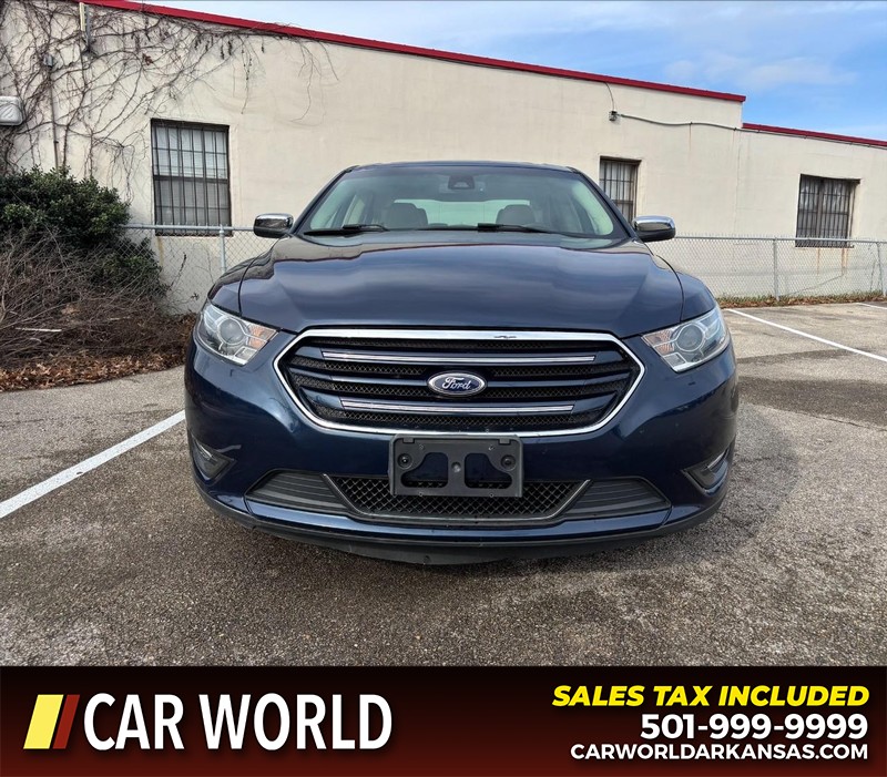 Ford Taurus Vehicle Full-screen Gallery Image 10