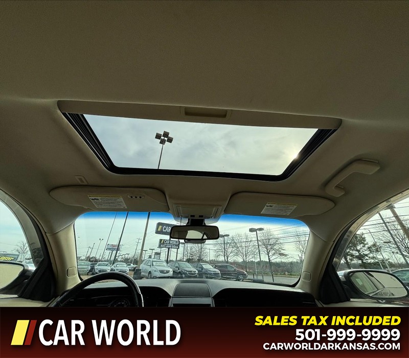 Ford Taurus Vehicle Full-screen Gallery Image 16