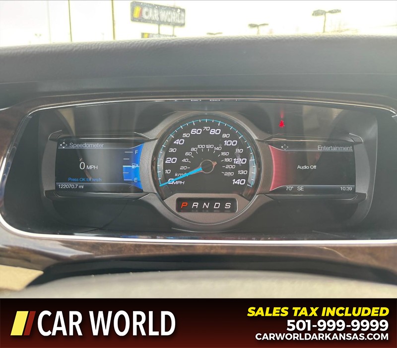 Ford Taurus Vehicle Full-screen Gallery Image 21