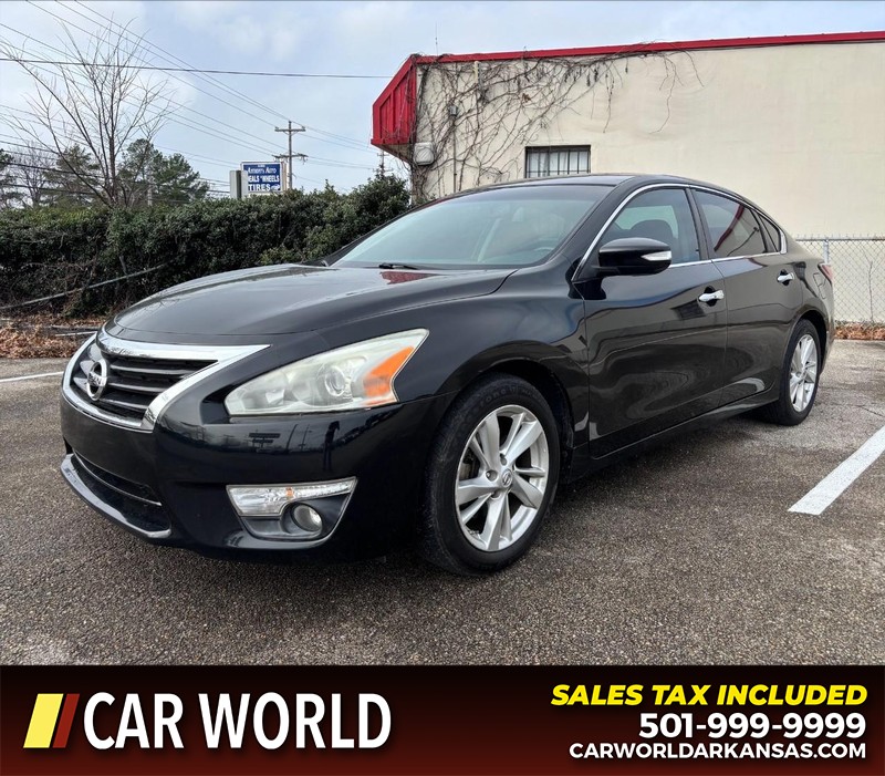 Nissan Altima Vehicle Full-screen Gallery Image 9