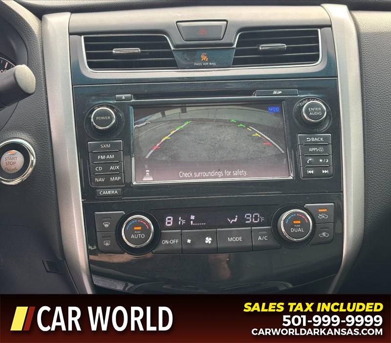 Nissan Altima Vehicle Full-screen Gallery Image 19