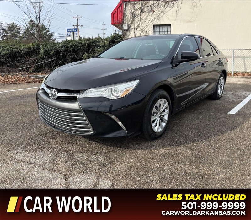 Toyota Camry Vehicle Full-screen Gallery Image 9