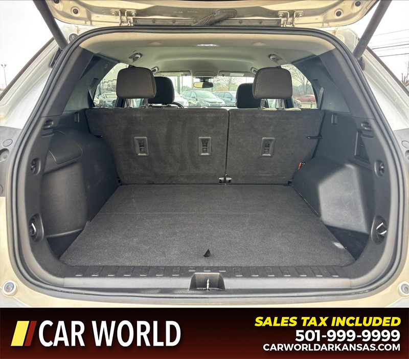 Chevrolet Equinox Vehicle Full-screen Gallery Image 6