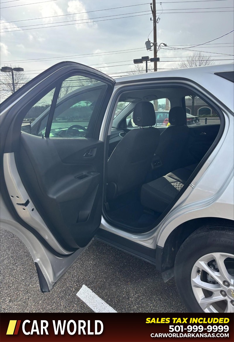 Chevrolet Equinox Vehicle Full-screen Gallery Image 14