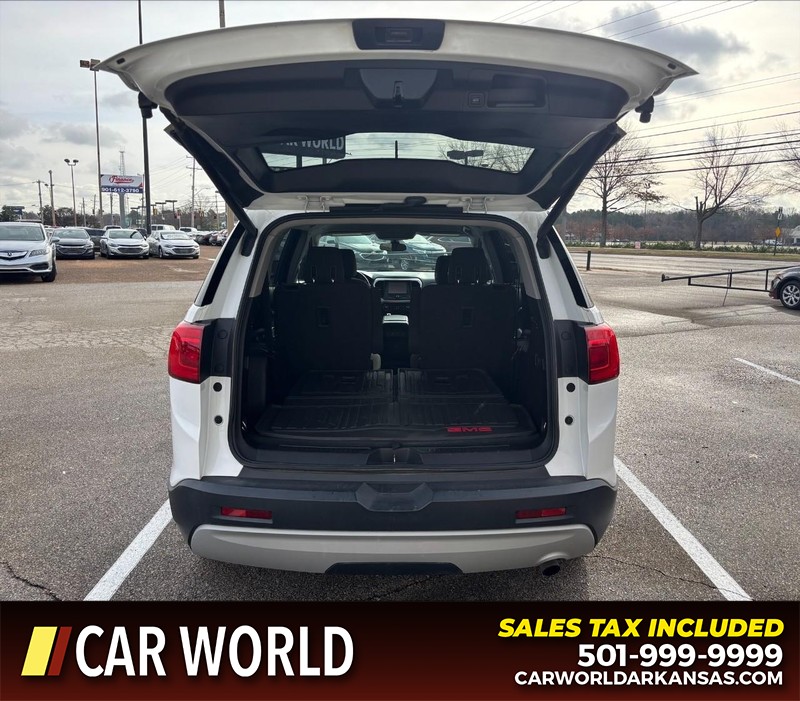 GMC Acadia Vehicle Full-screen Gallery Image 5