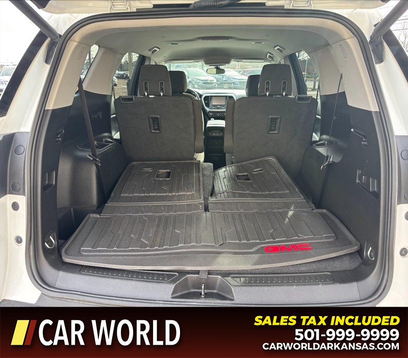 GMC Acadia Vehicle Full-screen Gallery Image 6
