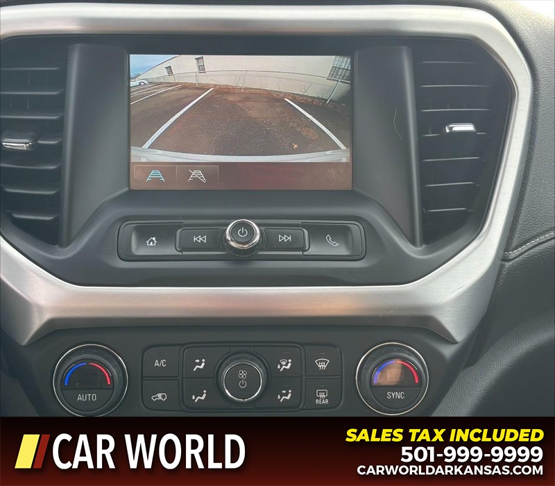 GMC Acadia Vehicle Full-screen Gallery Image 19