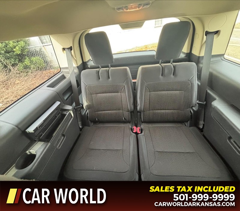 Ford Flex Vehicle Full-screen Gallery Image 16