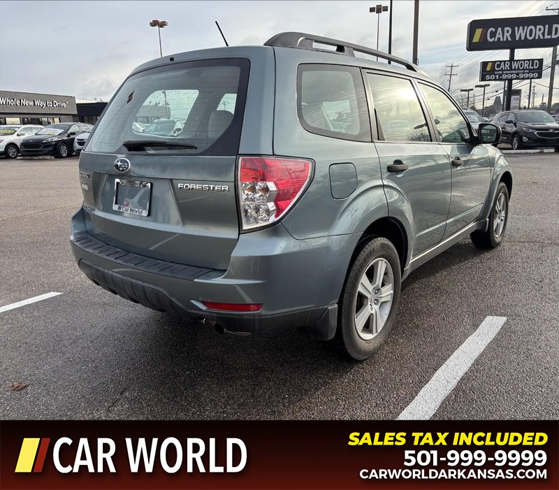 Subaru Forester Vehicle Full-screen Gallery Image 3