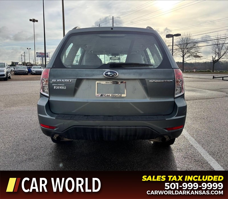 Subaru Forester Vehicle Full-screen Gallery Image 4