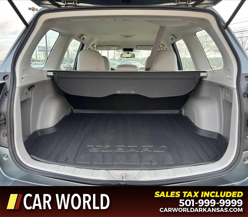 Subaru Forester Vehicle Full-screen Gallery Image 6