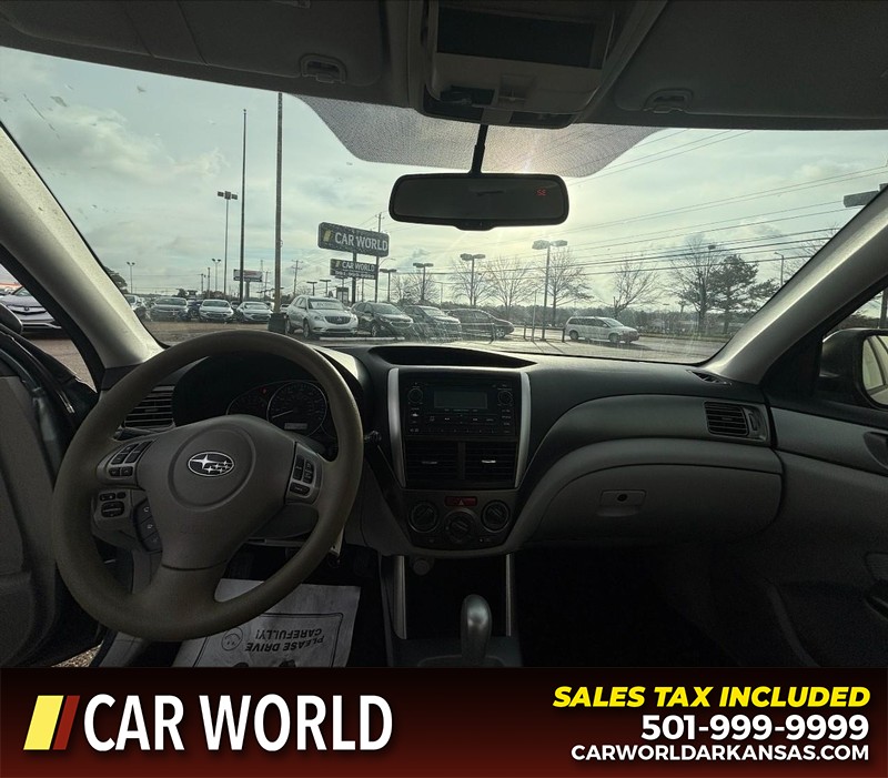 Subaru Forester Vehicle Full-screen Gallery Image 16