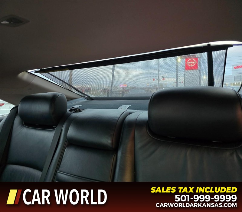 Lexus ES 350 Vehicle Full-screen Gallery Image 12