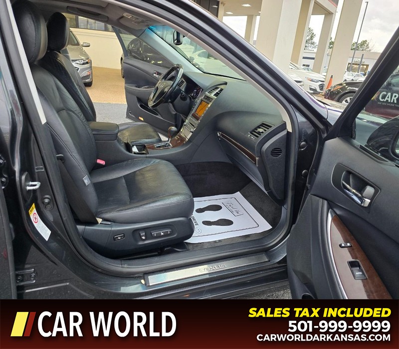 Lexus ES 350 Vehicle Full-screen Gallery Image 13