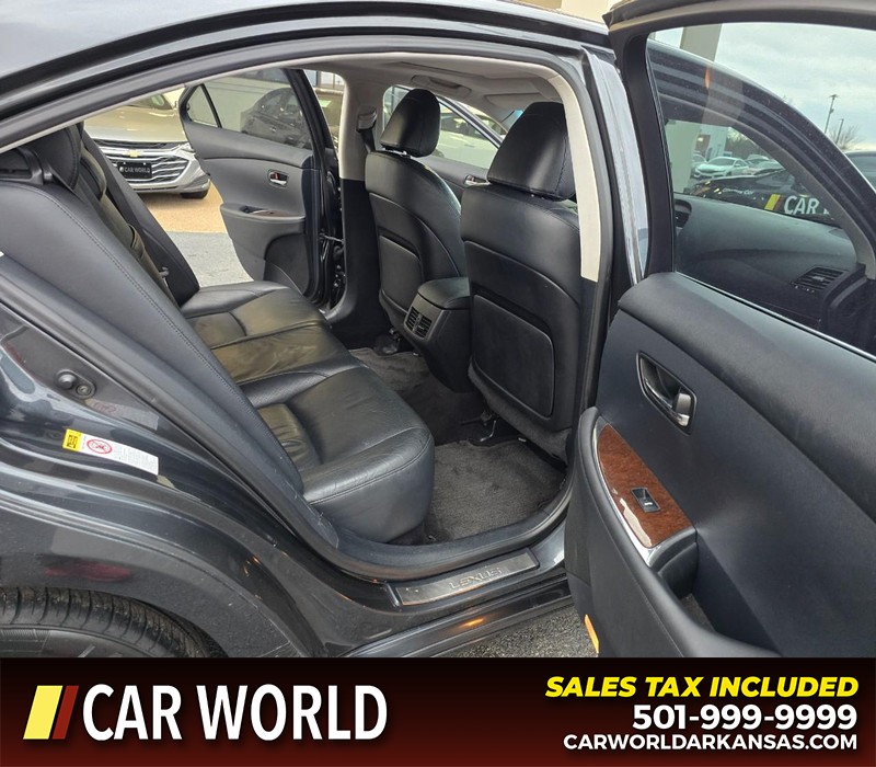 Lexus ES 350 Vehicle Full-screen Gallery Image 14