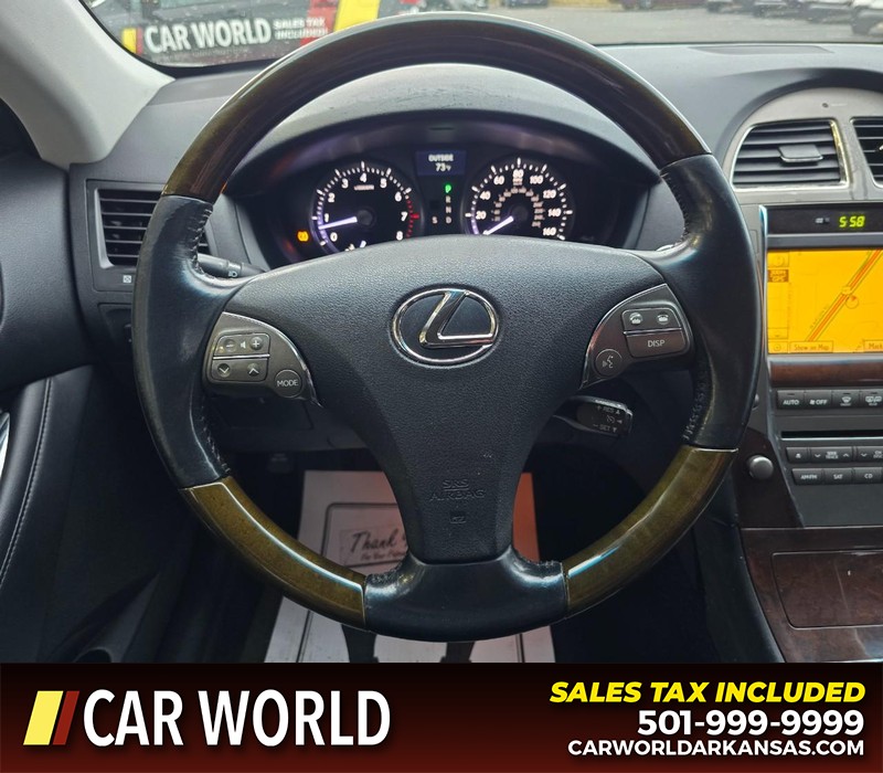 Lexus ES 350 Vehicle Full-screen Gallery Image 16