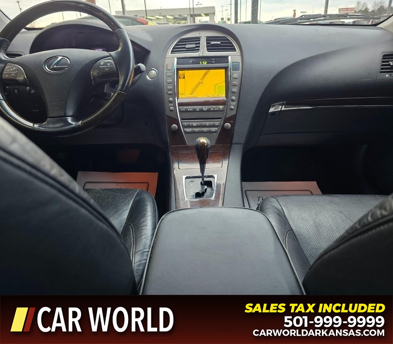 Lexus ES 350 Vehicle Full-screen Gallery Image 19