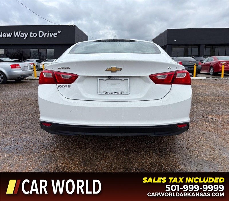 Chevrolet Malibu Vehicle Full-screen Gallery Image 4