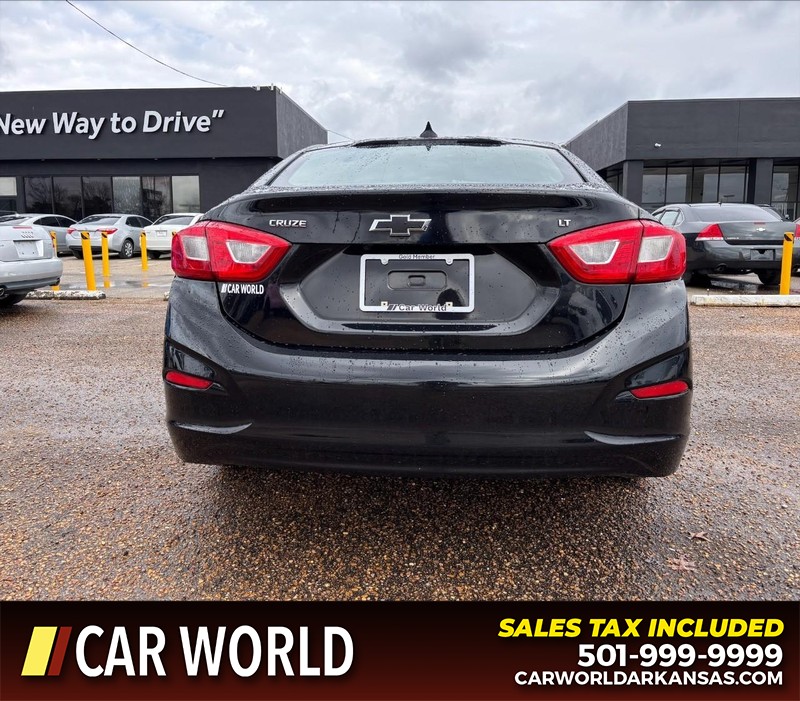 Chevrolet Cruze Vehicle Full-screen Gallery Image 4