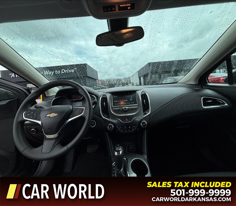 Chevrolet Cruze Vehicle Full-screen Gallery Image 16