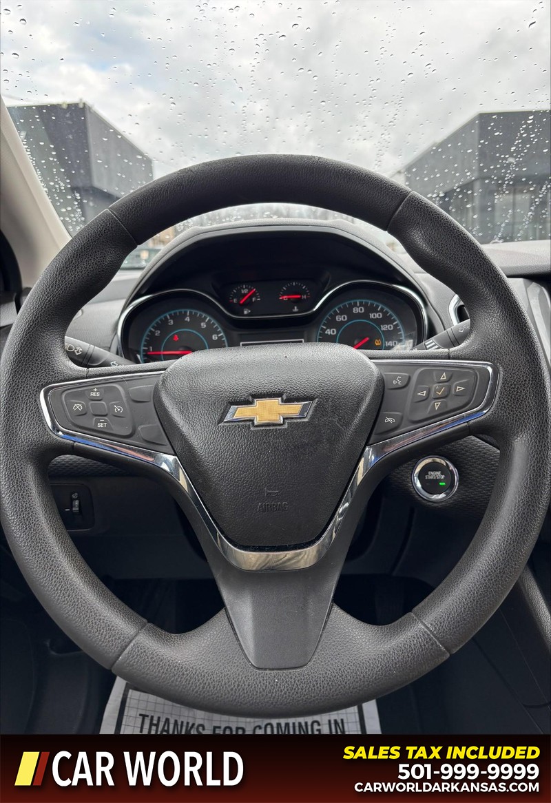 Chevrolet Cruze Vehicle Full-screen Gallery Image 19