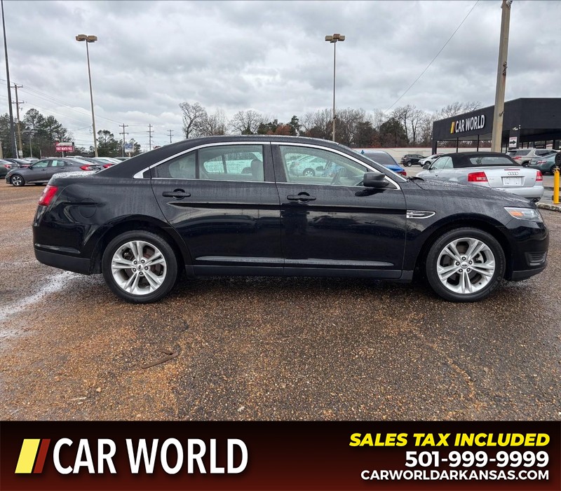 Ford Taurus Vehicle Full-screen Gallery Image 2