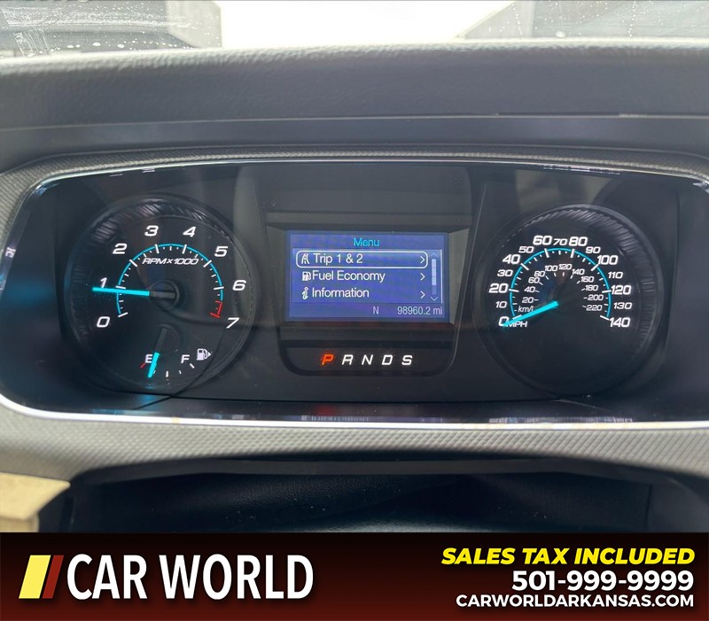 Ford Taurus Vehicle Full-screen Gallery Image 20