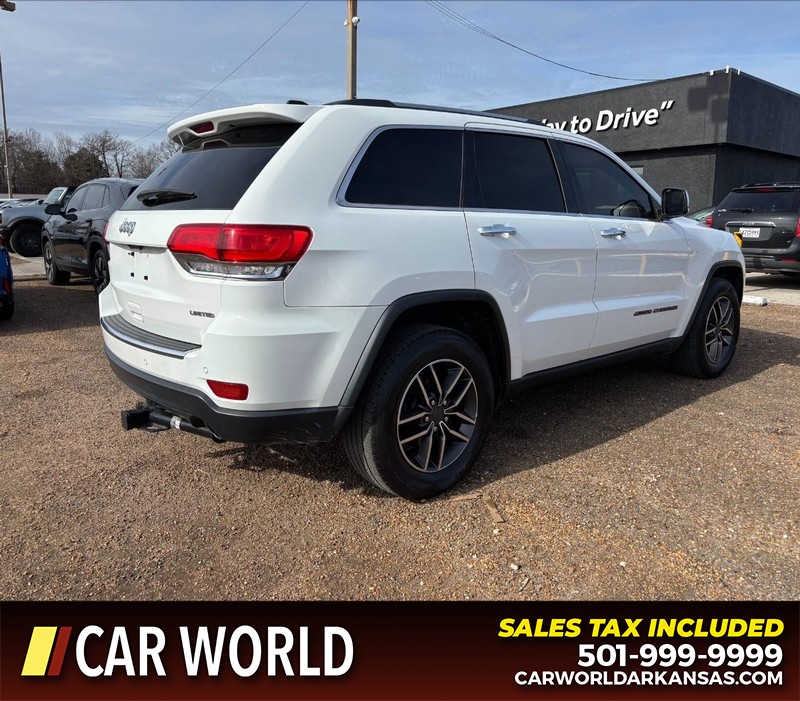 Jeep Grand Cherokee Vehicle Full-screen Gallery Image 3