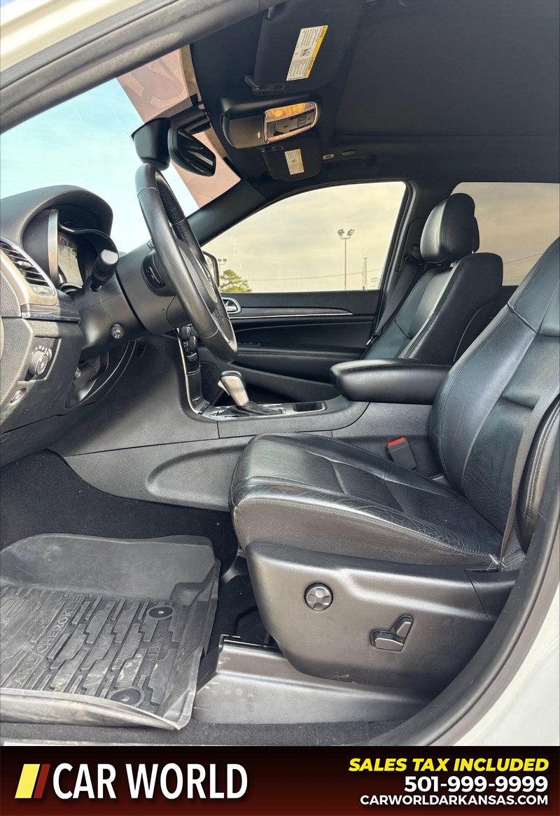 Jeep Grand Cherokee Vehicle Full-screen Gallery Image 13