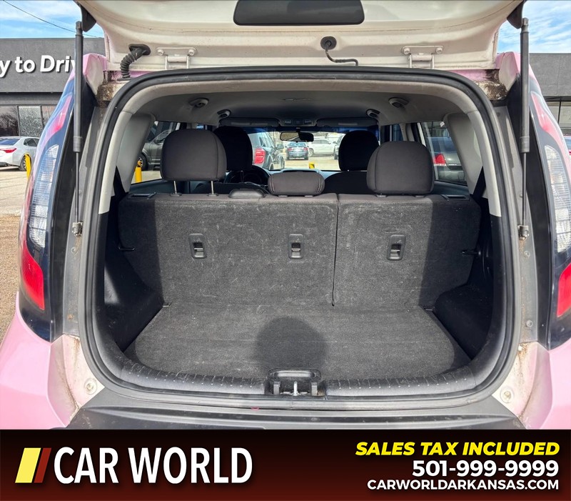 Kia Soul Vehicle Full-screen Gallery Image 6