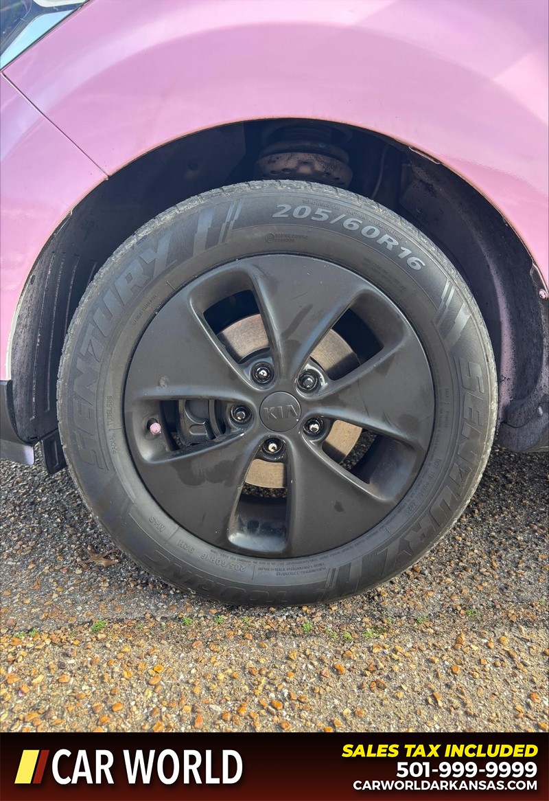 Kia Soul Vehicle Full-screen Gallery Image 11