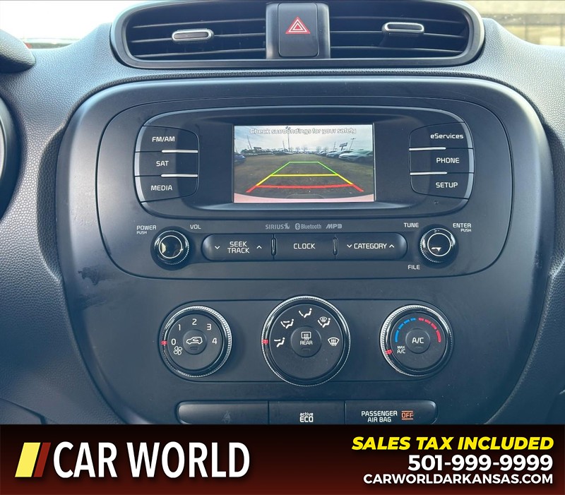 Kia Soul Vehicle Full-screen Gallery Image 18