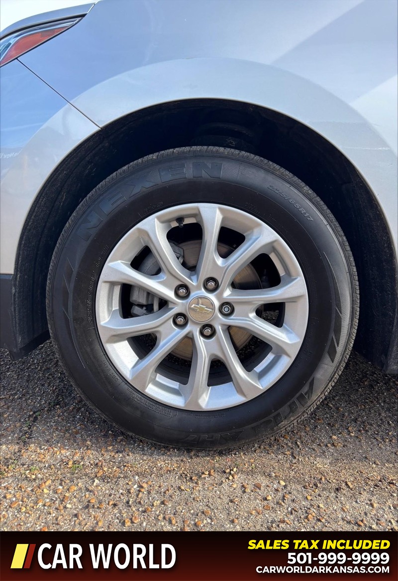 Chevrolet Equinox Vehicle Full-screen Gallery Image 11