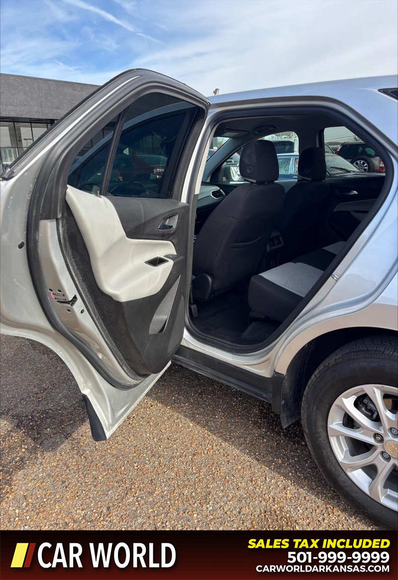 Chevrolet Equinox Vehicle Full-screen Gallery Image 14