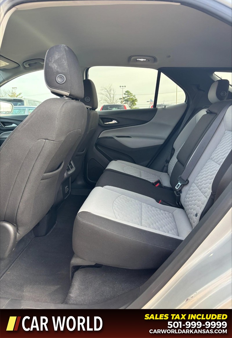 Chevrolet Equinox Vehicle Full-screen Gallery Image 15