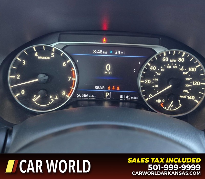 Nissan Altima Vehicle Full-screen Gallery Image 17