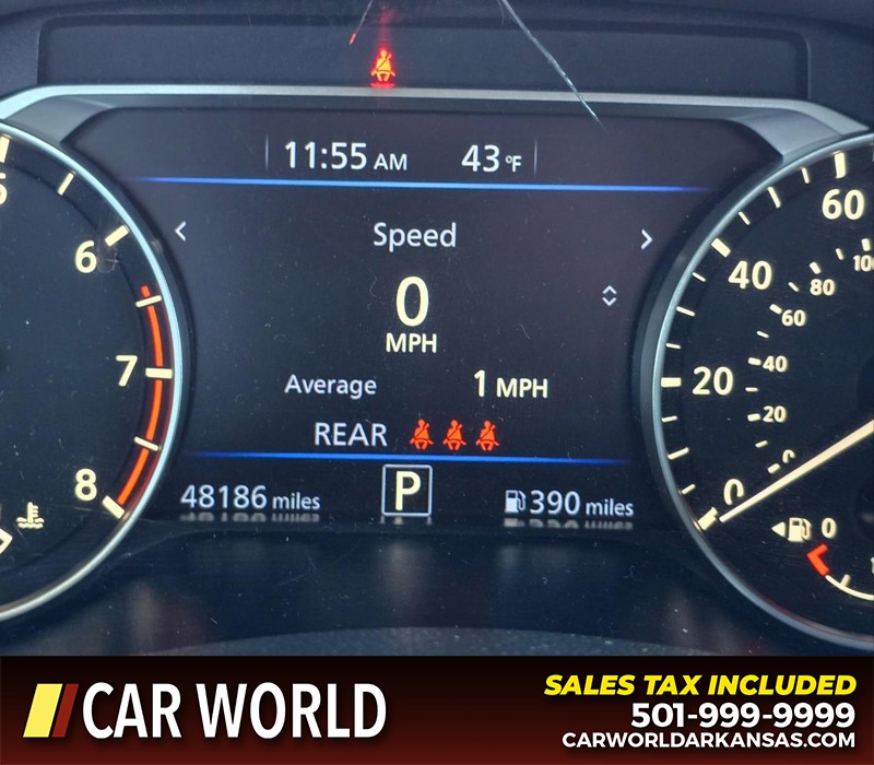 Nissan Altima Vehicle Full-screen Gallery Image 16