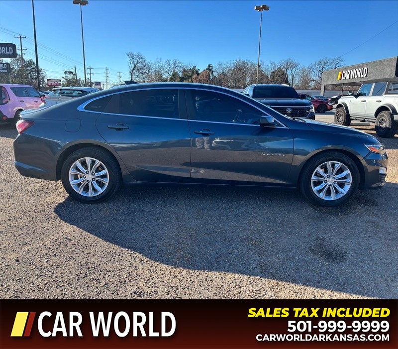 Chevrolet Malibu Vehicle Full-screen Gallery Image 2