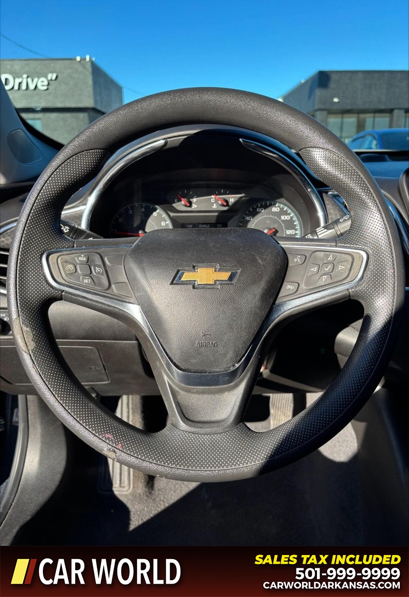 Chevrolet Malibu Vehicle Full-screen Gallery Image 19