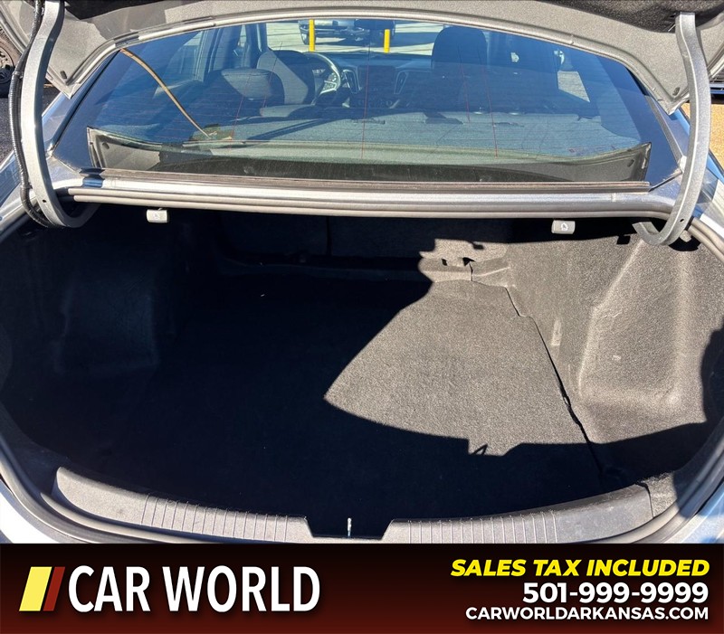 Chevrolet Malibu Vehicle Full-screen Gallery Image 6