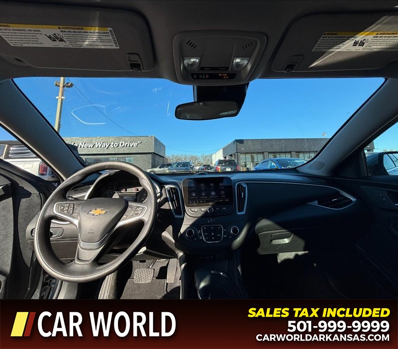 Chevrolet Malibu Vehicle Full-screen Gallery Image 16