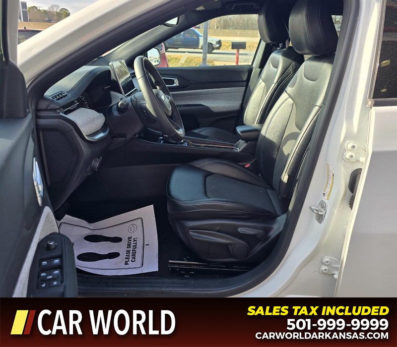 Jeep Compass Vehicle Full-screen Gallery Image 8