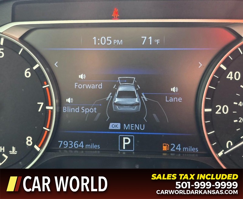 Nissan Altima Vehicle Full-screen Gallery Image 16