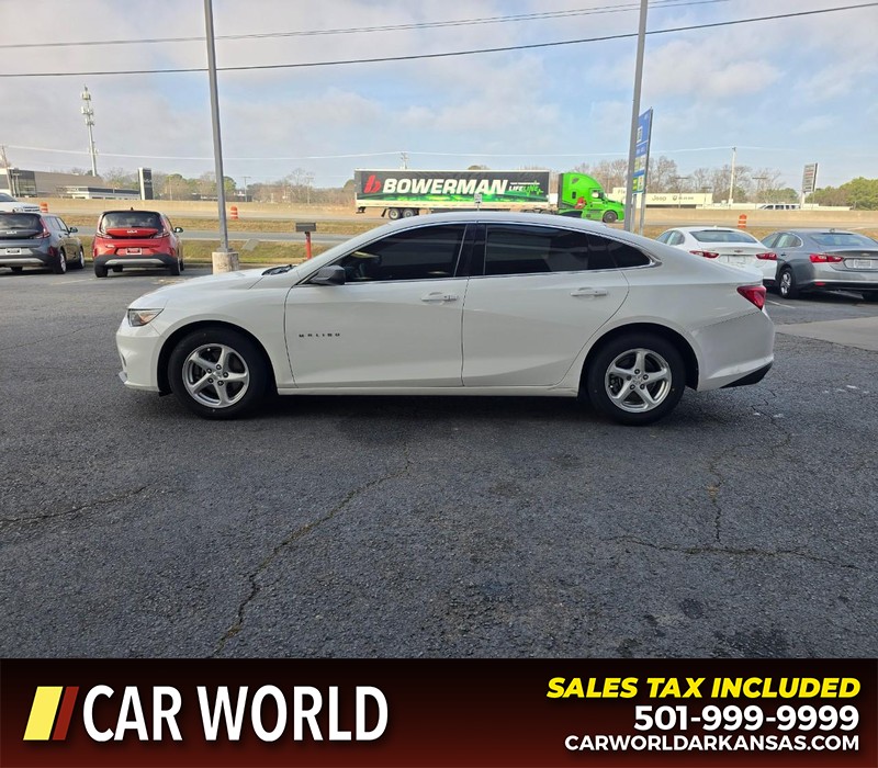 Chevrolet Malibu Vehicle Full-screen Gallery Image 4