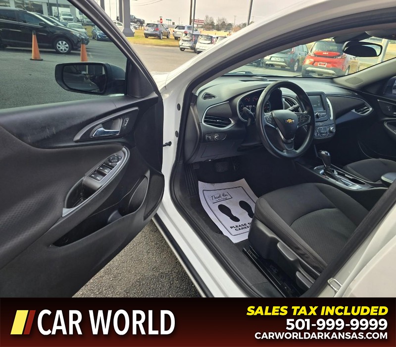 Chevrolet Malibu Vehicle Full-screen Gallery Image 7