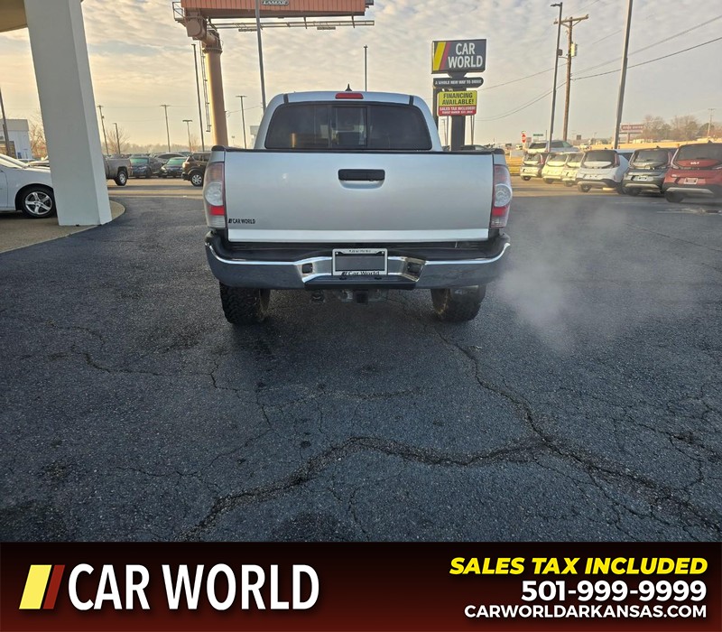 Toyota Tacoma Vehicle Full-screen Gallery Image 5