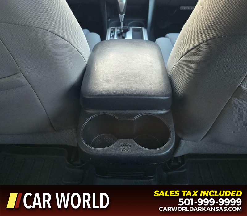 Toyota Tacoma Vehicle Full-screen Gallery Image 20