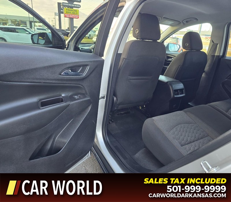 Chevrolet Equinox Vehicle Full-screen Gallery Image 9