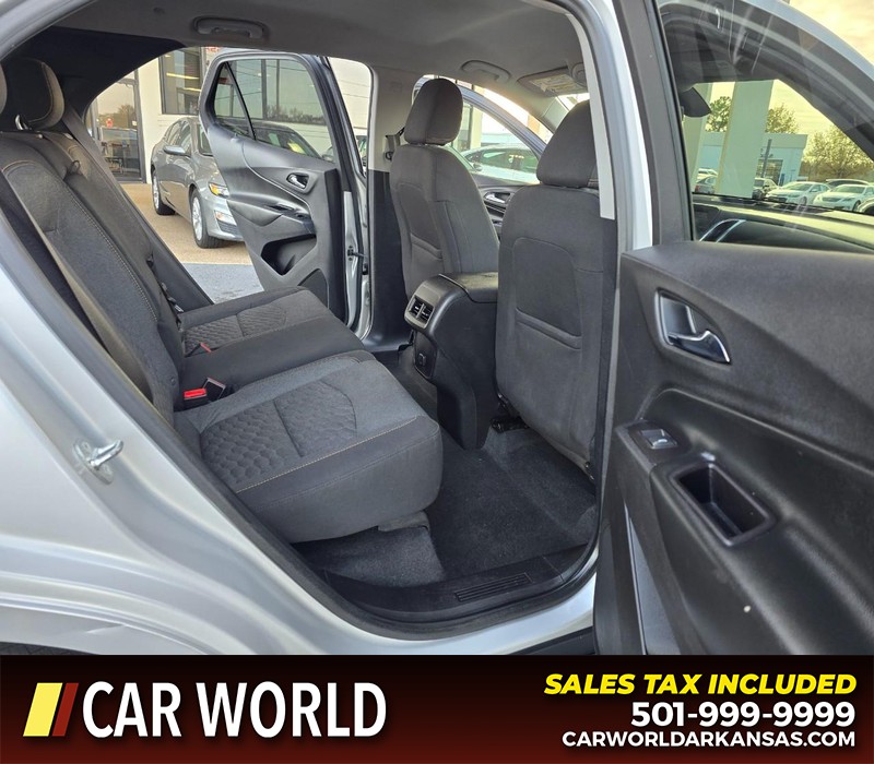 Chevrolet Equinox Vehicle Full-screen Gallery Image 12