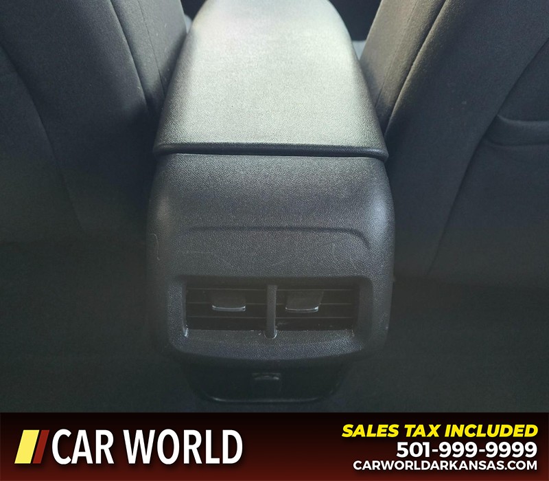 Chevrolet Equinox Vehicle Full-screen Gallery Image 19